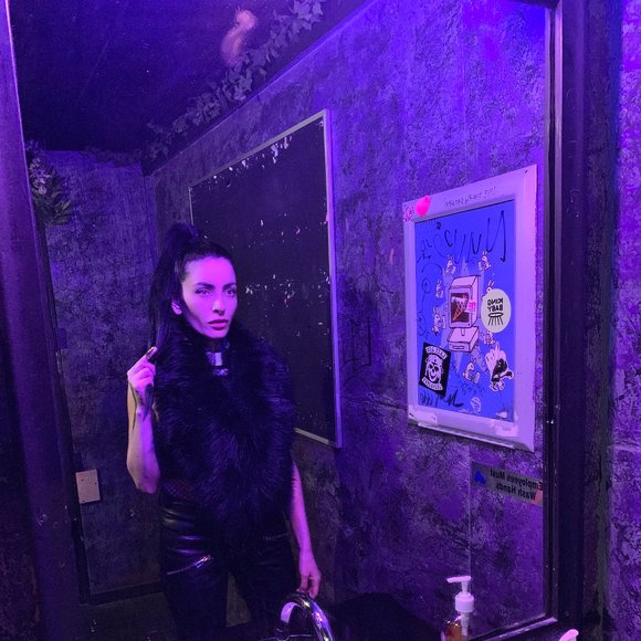 Meet your Posher, Sarah jane - Picture 5 of 7